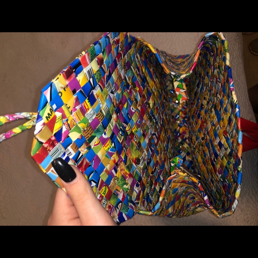 Newspaper backpack - Picture 2 of 3